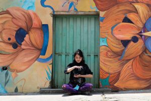 ‘Kilogramo’, la artista detrás de los murales que dan color a Ecuador