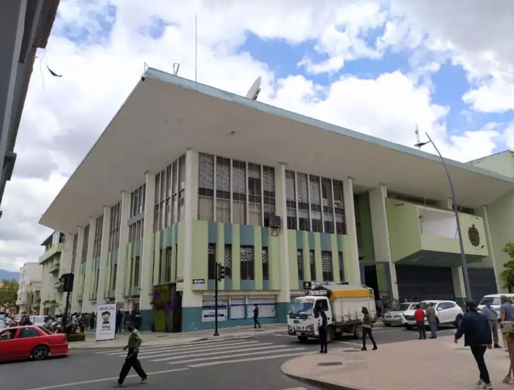 Municipio en acefalía, oficinas departamentales sin directores
