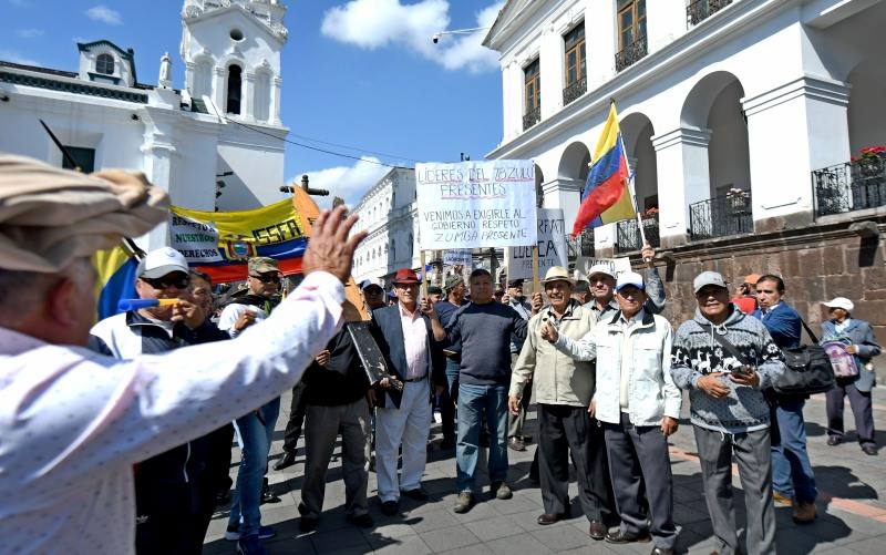 Pensionistas del Issfa dicen que defenderán propuesta de ley