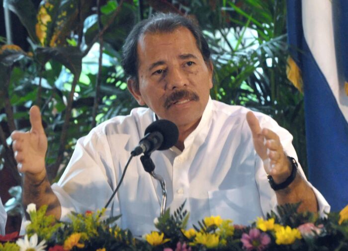 Daniel Ortega ordena el cierre de ONG dedicada a la poesía