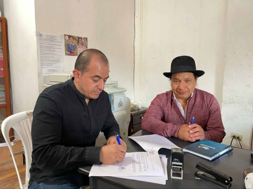 CC-Núcleo de Loja firmó convenio con  la Federación de Indígenas Saraguros