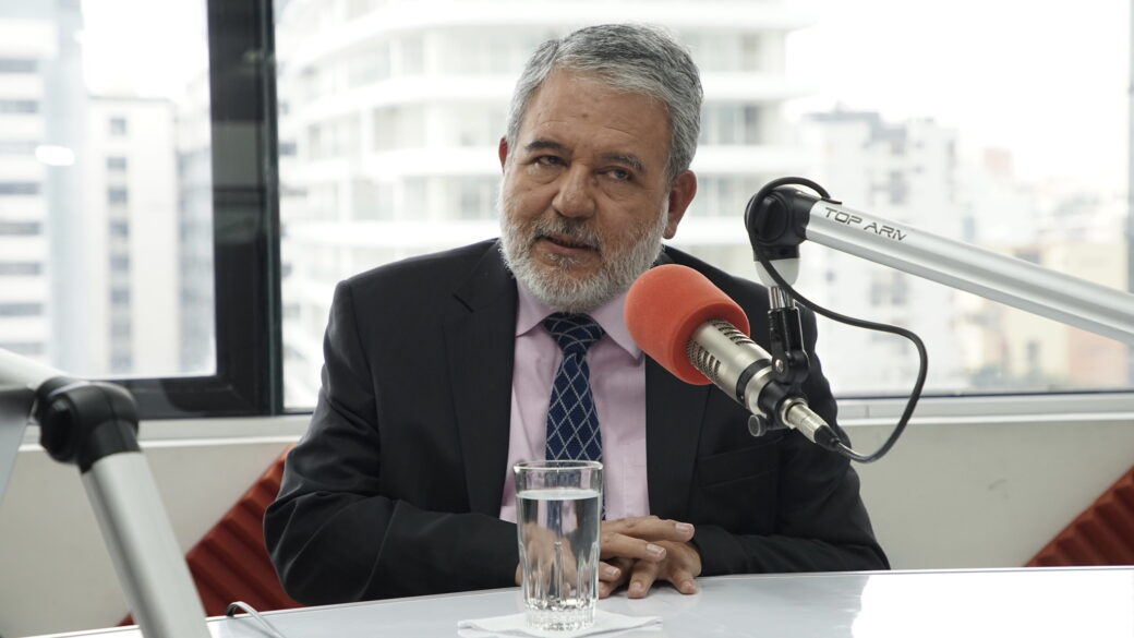 Lasso nombra a Luis Verdesoto como nuevo Secretario Anticorrupción