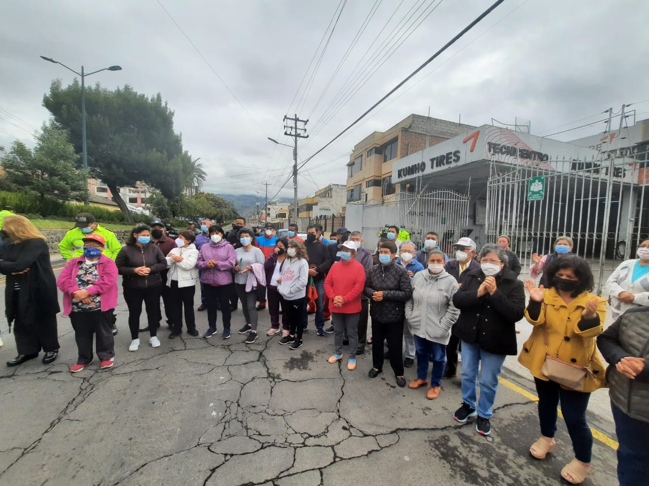 Cierran la avenida Bolivariana como medida de protesta por la inseguridad