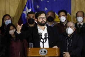 Delincuentes roban al Presidente y a la Ministra de Defensa de Chile