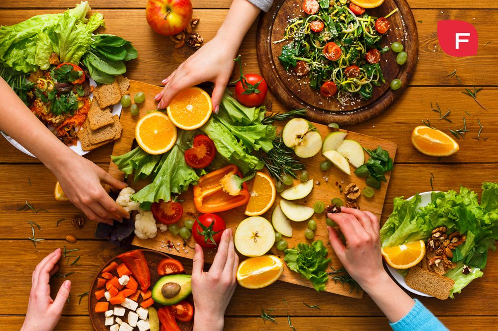 La combinación de pocas calorías y respeto del horario de comidas es una excelente receta.