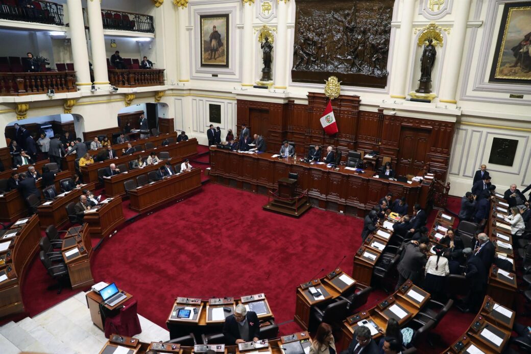 Congreso peruano bloque propuesta de asamblea constituyente