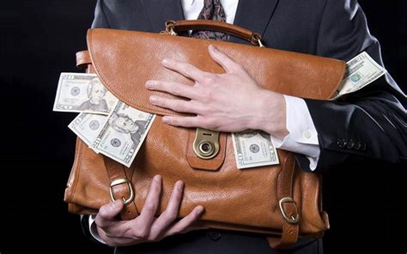 44.000 cuentas de ecuatorianos en el exterior son investigadas por el SRI