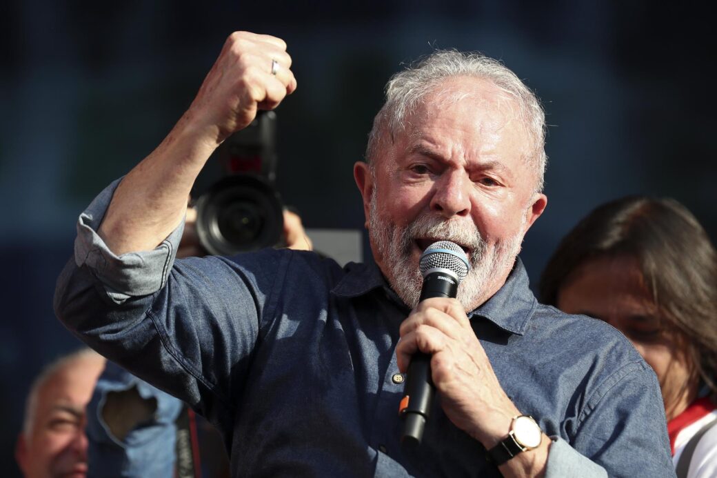 Lula amplía su ventaja electoral sobre el presidente brasileño Jair Bolsonaro