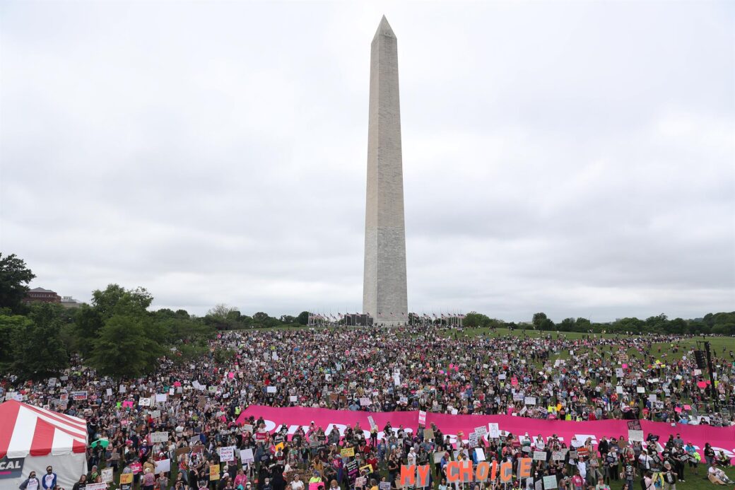 En Washington, la manifestación inició en el obelisco y llegó hasta el Tribunal Supremo.