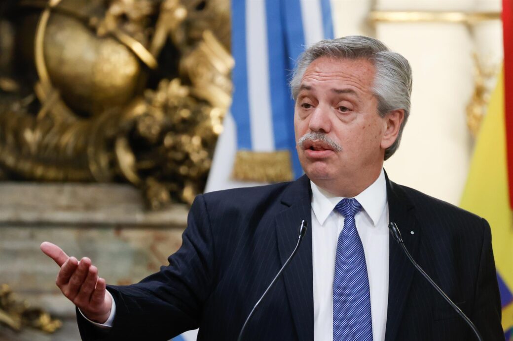 Fernández se aleja de la reelección para la Presidencia de Argentina y deja a su tendencia con un serio problema
