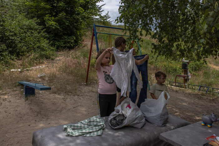 Niños de Ucrania han dejado sus estudios por la invasión rusa.