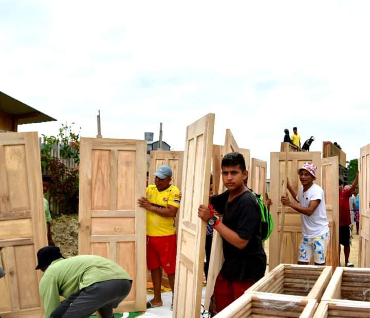 Empieza construcción casas de bambú en Atacames