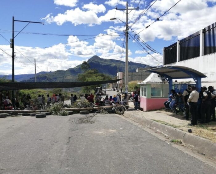 Bloqueos. En Imbabura no existe movilidad por carreteras ni dentro ni fuera de la provincia, desde el 13 de junio de 2022.