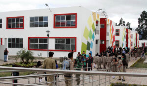Estudiantes del Bernardo Valdivieso paralizaron clases en la institución