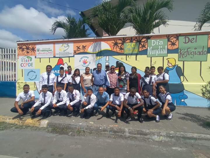Mural por el día del refugiado es presentado al público