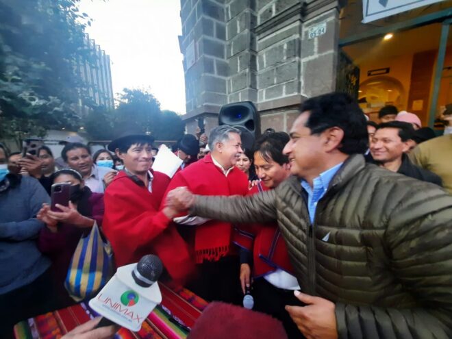 Indígenas en Tungurahua entregan  entidades tomadas durante el paro