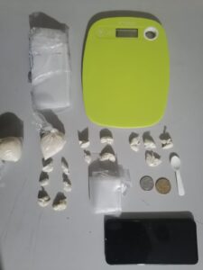 Caen supuestos micro expendedores de droga en Baños