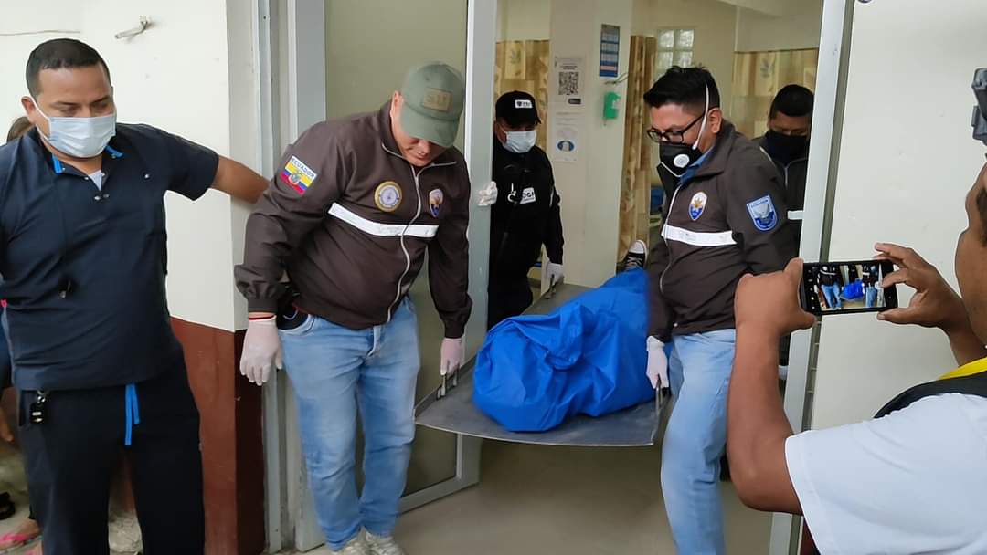 Identifican cadáver de hombre abandonado fuera del Hospital Juan Montalván