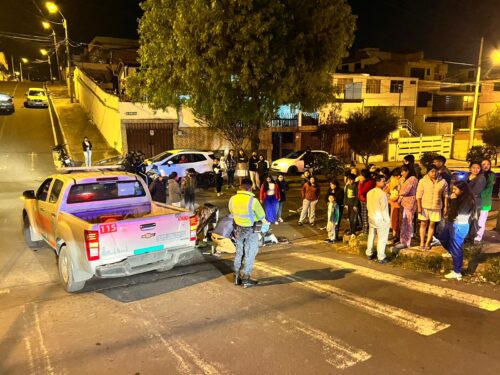 Impacta contra una grúa y su moto quedó dentro