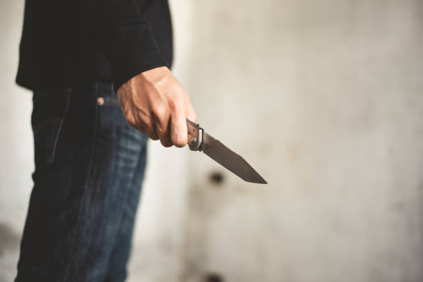 Hombre intenta agredir a su hermano con un cuchillo