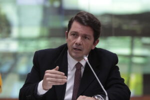 El Ministro Jiménez dice que hay contactos “esporádicos” con los líderes del paro