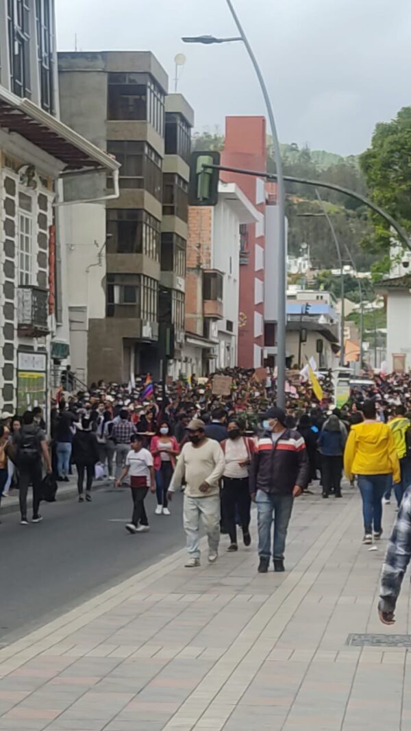 Pueblo de Saraguro llegó a Loja al noveno día de paro