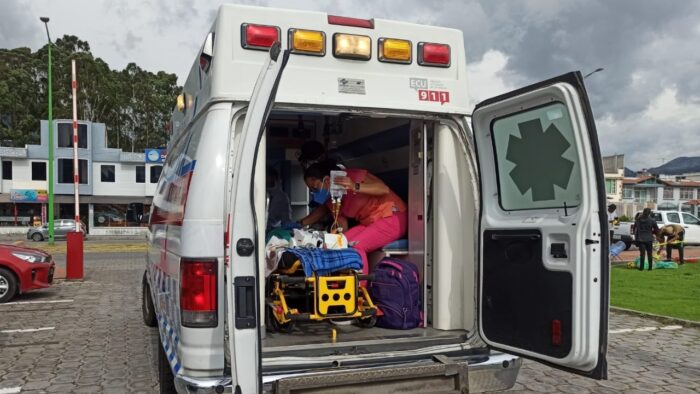 Problemas. Pacientes en estado crítico corren riesgo por los bloqueos viales en Imbabura.