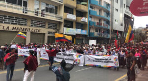 Jóvenes indígenas de Tungurahua viajan a Quito para unirse al paro