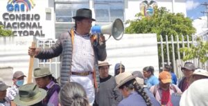 Pedido. En Imbabura, los indígenas piden la salida del presidente Guillermo Lasso.