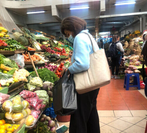 Los jefes de hogar decidieron proveerse de alimentos de primera necesidad debido a la paralización nacional.