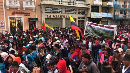 Los pueblos indígenas aseguran que no levantarán la medida hasta no recibir respuestas positivas del Gobierno.