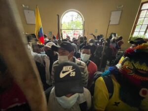 Tungurahua: movimientos indígenas se toman la Gobernación