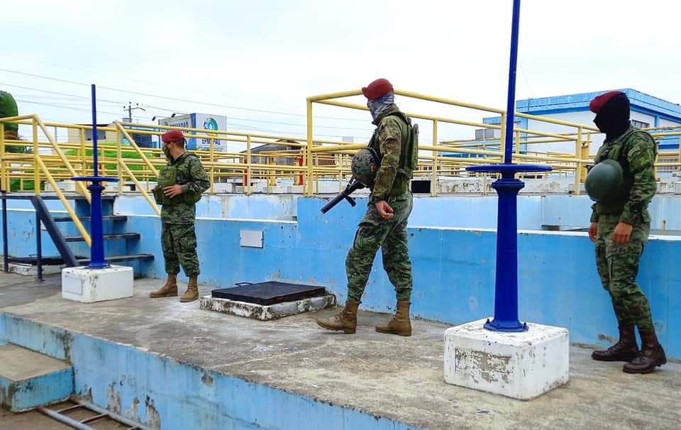 Militares resguardan planta de tratamiento de agua en Quevedo