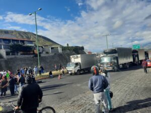 Sector exportador acumula pérdidas y denuncia pagos de $150 para que manifestantes dejen pasar camiones con productos