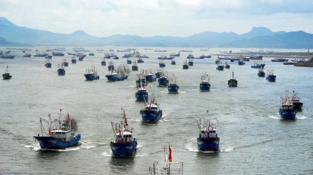 Flota pesquera china amenaza nuevamente a la reserva de las Islas Galápagos