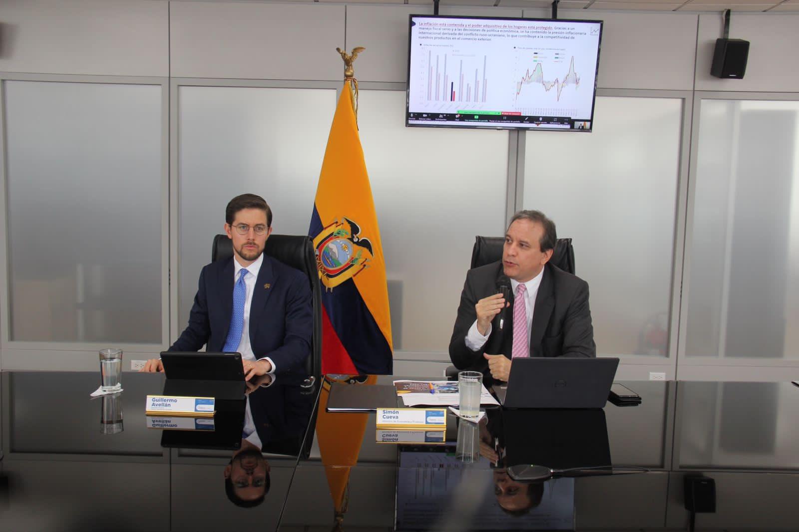 REALIDAD. El ministro de Economía, Simón Cueva, fue quien renegoció el último acuerdo vigente con el FMI.