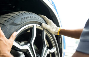 La verdadera causa del desgaste de los neumáticos y cómo prevenirlo