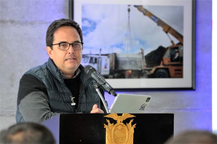 Xavier Vera Grunauer: ‘Gobierno sigue adelante con sus planes petroleros y mineros’