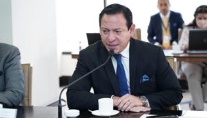 Vocal del Consejo de la Judicatura removido responde a Guillermo Lasso