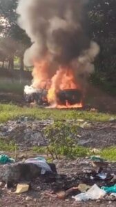 Incineran a un hombre dentro de su vehículo, en Babahoyo