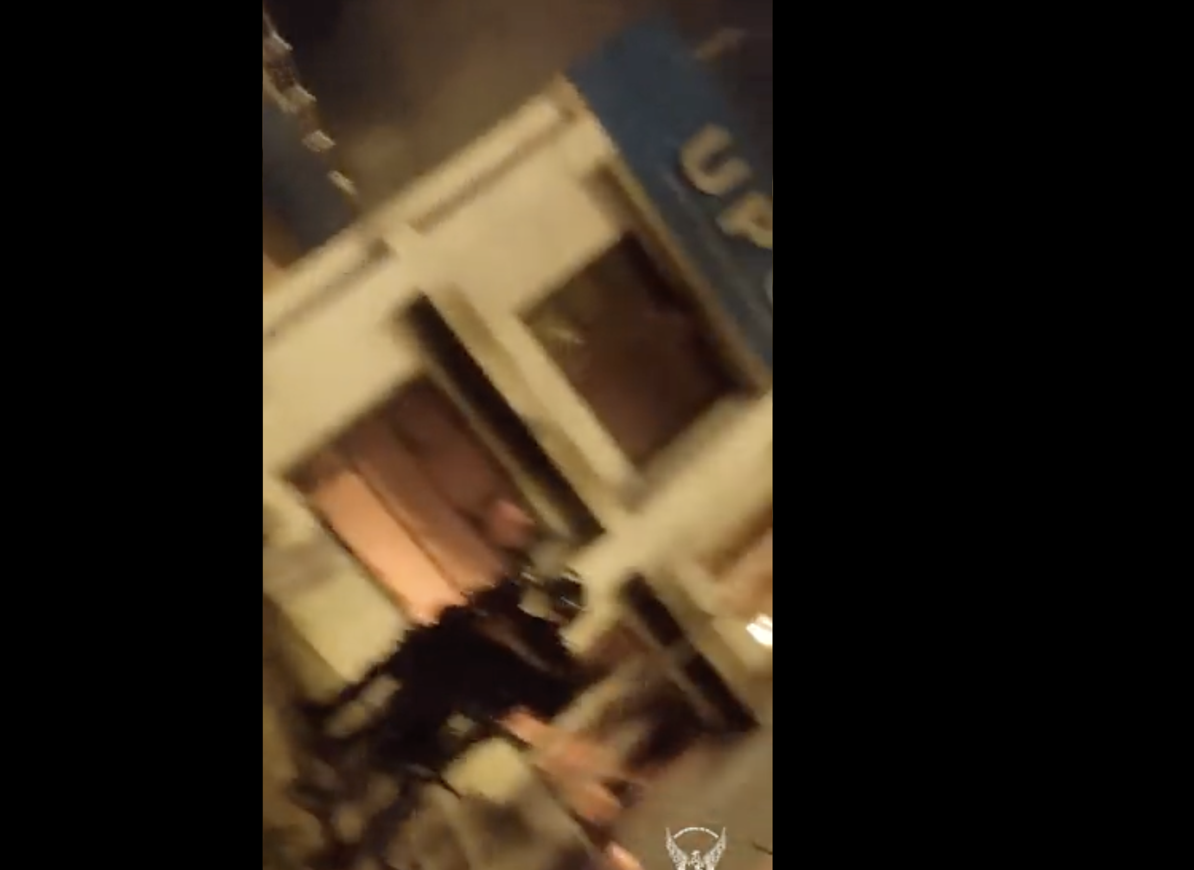 Comuneros incendian dos UPC en Calderón