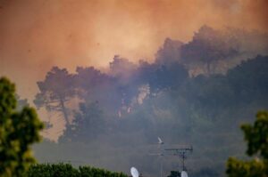Italia sufrió más de 30.000 incendios forestales en el último mes
