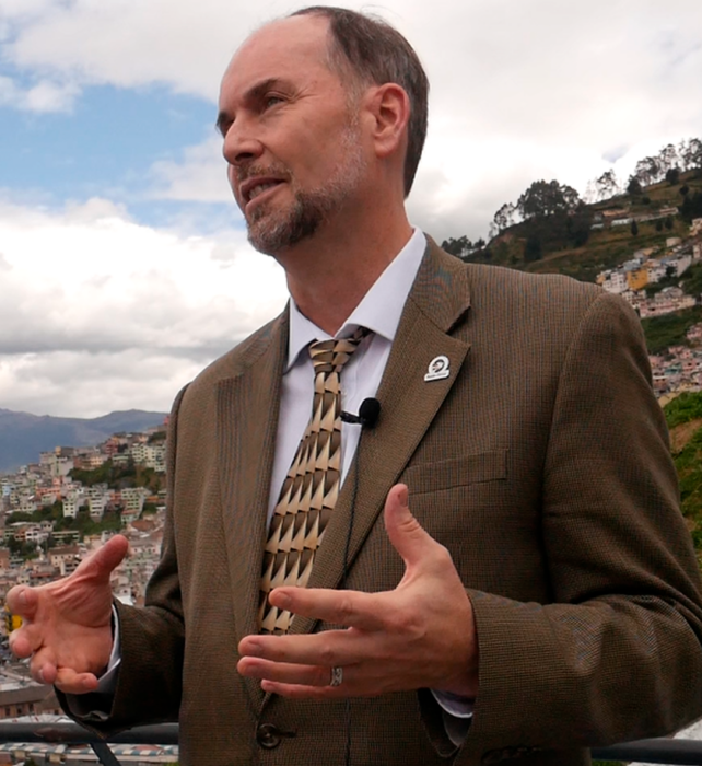 Representante. Michael McCabe, director regional del Cuerpo de Paz, llegó a Quito.