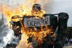 Estudiantes salvadoreños condenan régimen de excepción