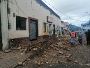 Viviendas colapsan en Carchi tras sismos