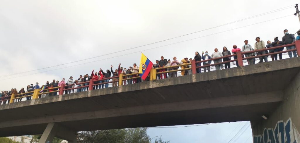 Manifestantes dejan Quito tras 18 días de paro 