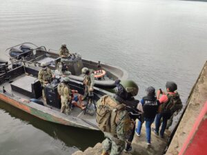 FF.AA y Policía detienen a presunto integrante del Grupo Irregular Armado de Colombia (GIAC)
