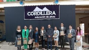 La Unidad Educativa Cordillera presentó su revista institucional