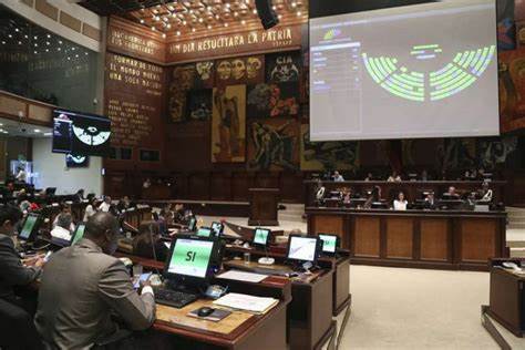 Virgilio Saquicela, presidente de la Asamblea, remitió al Ejecutivo el proyecto de Ley de Comunicación