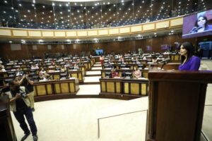 Los correistas agrupados en la bancada de UNES,  y Pachakutik controlan la Asamblea Nacional